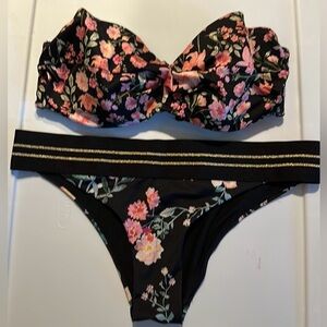 Flower printed bikini with removal straps